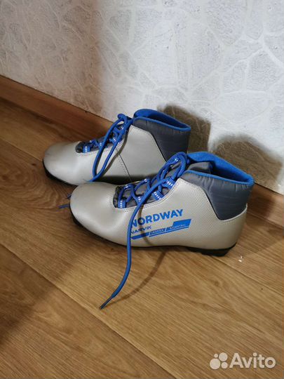 Лыжные ботинки