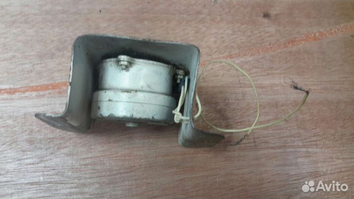 Моторчик на 220 в два оборота а минуту