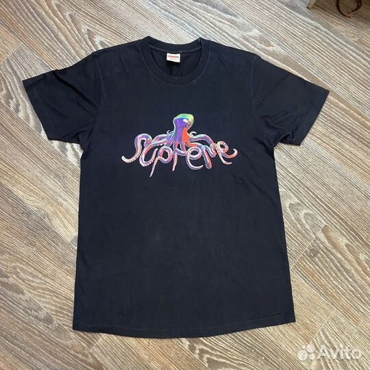 Футболка supreme