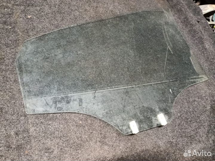 Стекло заднее левое KIA Rio 3, 2011-17