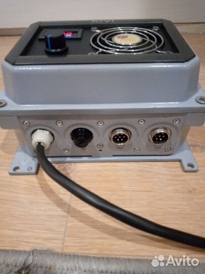 Зарядное устройство