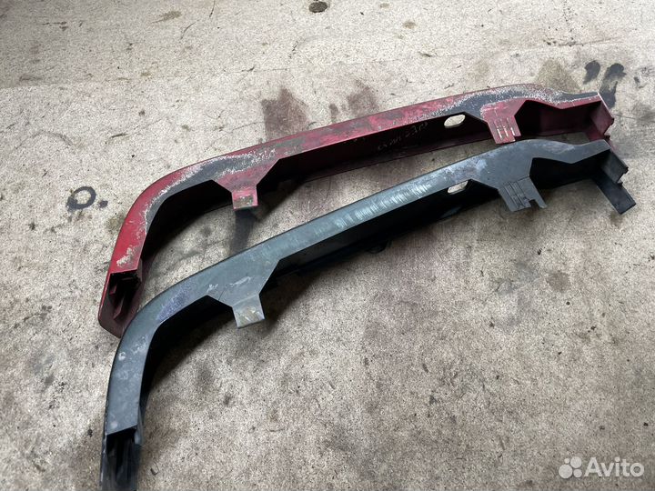 Ресничка фар правая volvo 850