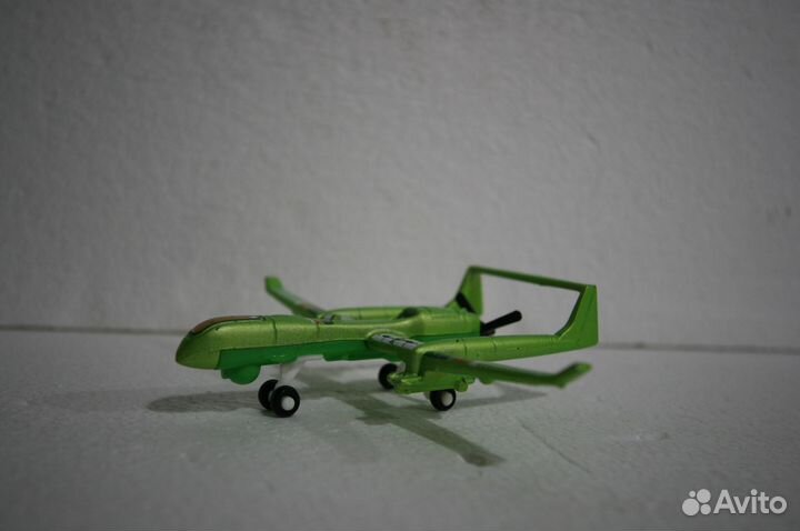 Беспилотник дрон matchbox mattel самолет