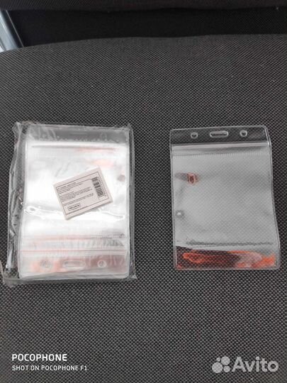 Бейджи, карманы, презентационные таблички