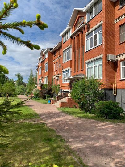 3-к. квартира, 110,6 м², 2/4 эт.