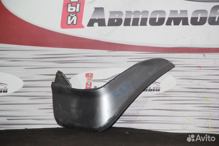 Брызговик зад право c Honda Fit GD1 L13A