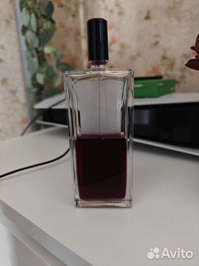 Парфюм Memo, Serge Lutens, Off-White