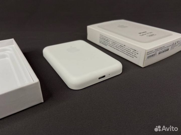 Повербанк apple