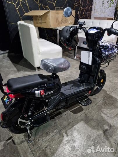 Новые электроскутеры + сигнализация шлем