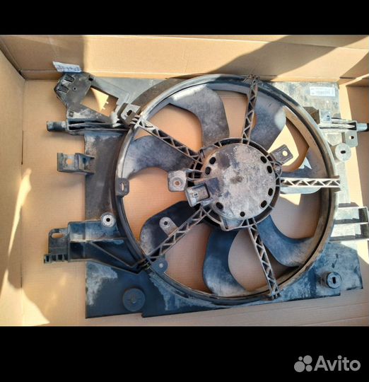 Диффузор вентилятора Логан 2, Сандеро 2