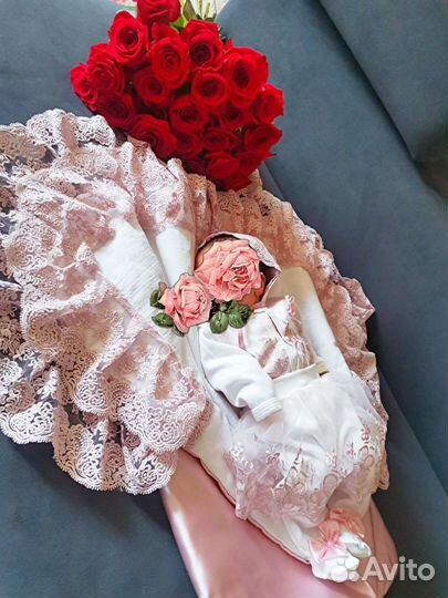 Конверт и костюм на выписку для девочки