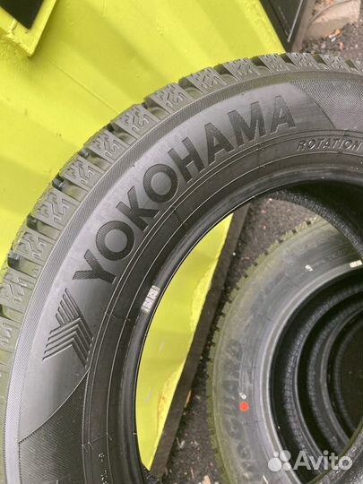 Yokohama Ice Guard IG55 215/55 R17 98T