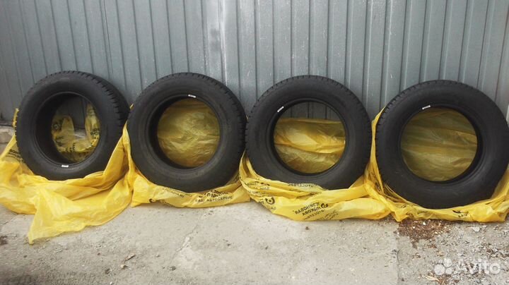 Gislaved Nord Frost 5 215/65 R16