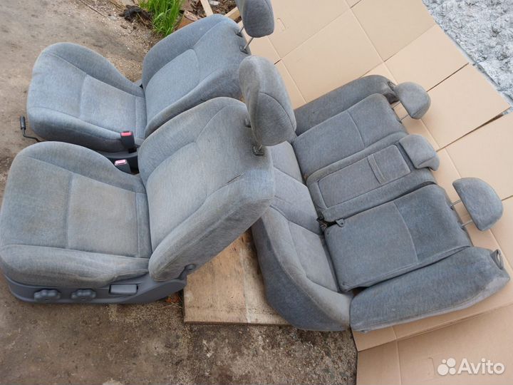 Комплект сидений Kia Magentis 1