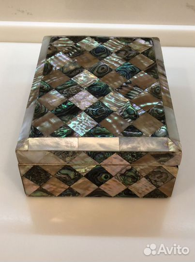 Антикварная шкатулка