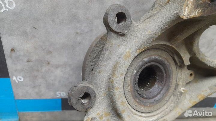 Кулак поворотный передний правый Citroen C4 2 1.6