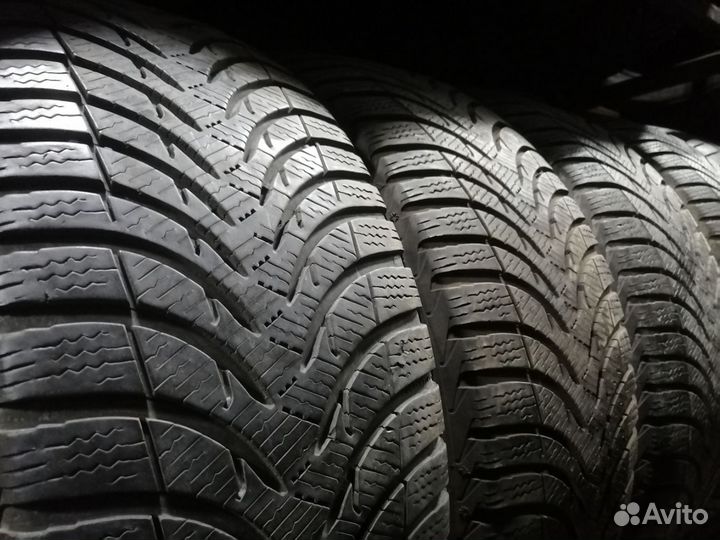 Michelin Alpin A4 215/5 R17