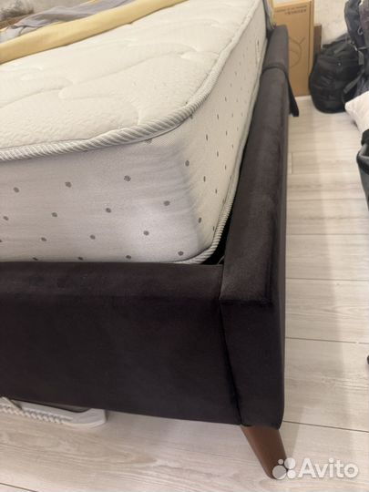 Кровать двухспальная 160 200