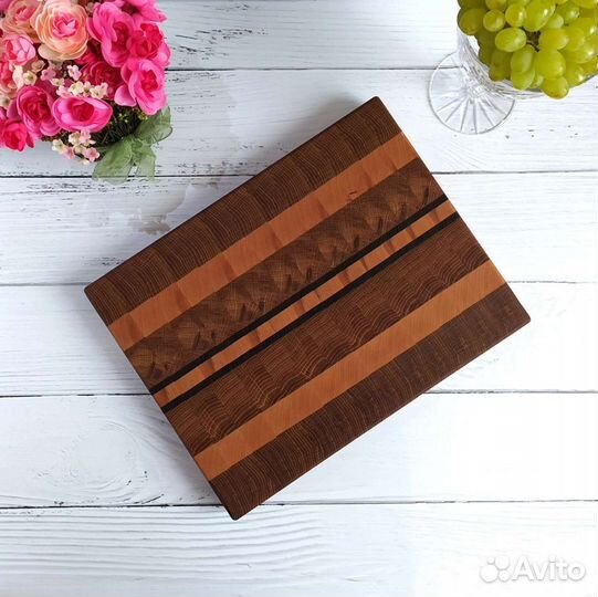 Торцевая разделочная доска из ценных пород дерева