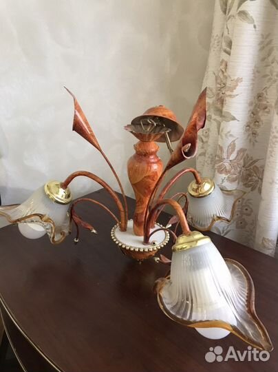 Люстра потолочная и бра