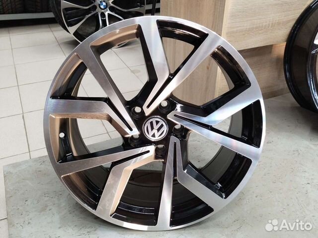 Диски новые RE353 r18 5 112 Audi volkswagen Skoda