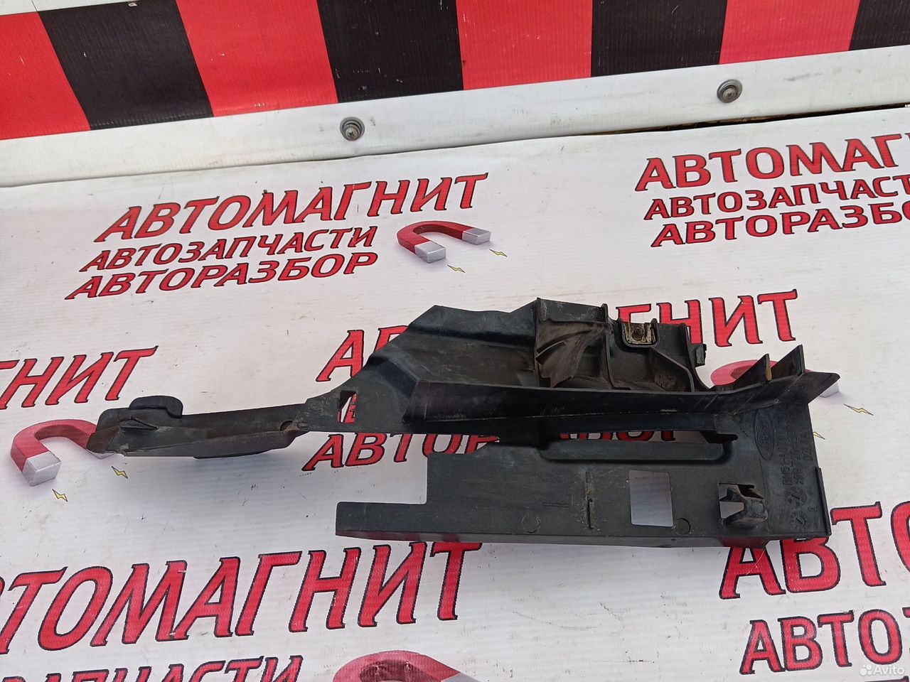 Накладка крыла передняя левая Форд Фокус 3