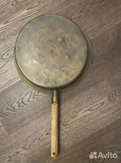 Медная сковородка