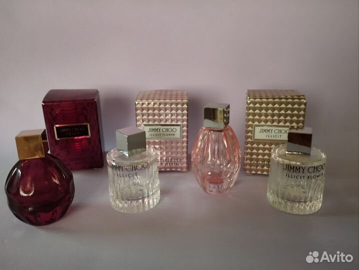 Пустые флаконы от женского парфюма. Оригинал