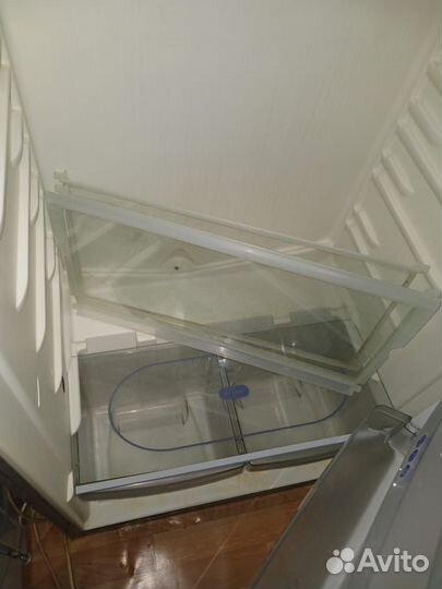 Холодильник whirlpool