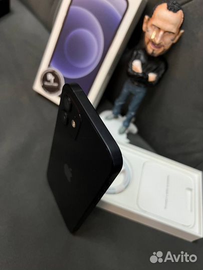 iPhone 12, 64 ГБ