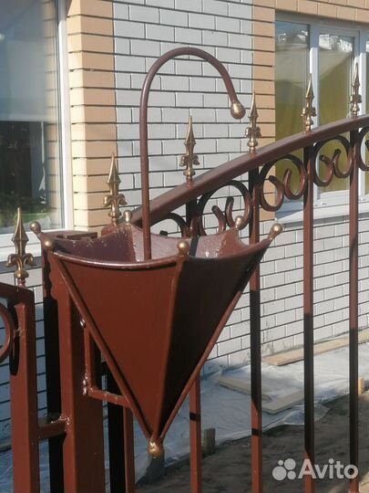 Горшок для цветов в виде зонтика