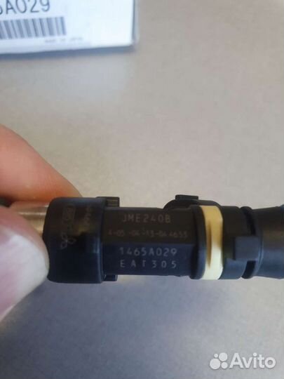 Форсунка топливная Mitsubishi 1465A029