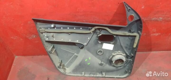 Логан обшивка передняя правая фаза 2 карта двери