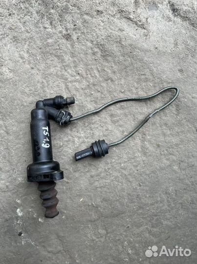 Цилиндр сцепления рабочий Transporter T5 2003-2015