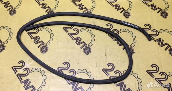 Уплотнитель проема двери задний левый Lexus Is250