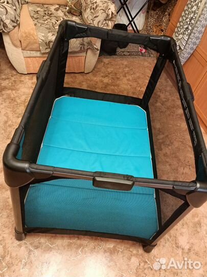 Детская кроватка манеж 4moms