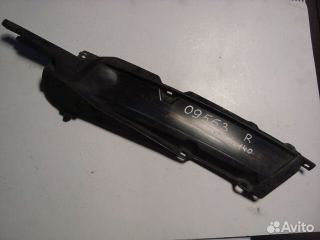 Водоотвод передний правый W140 A1408360074