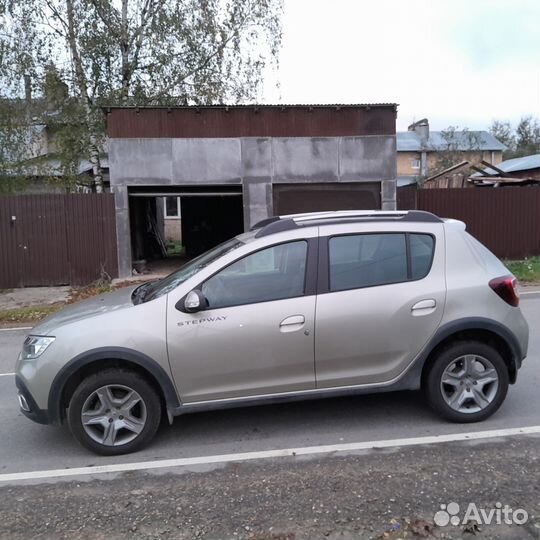 Renault Sandero Stepway 1.6 МТ, 2021, 9 779 км