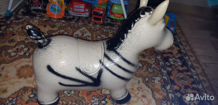 Зебра - прыгун