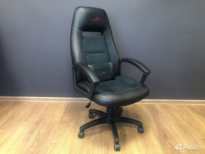 Компьютерное кресло. Гарантия 1 год