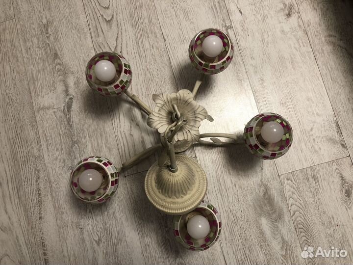 Люстра на 5 лампочек