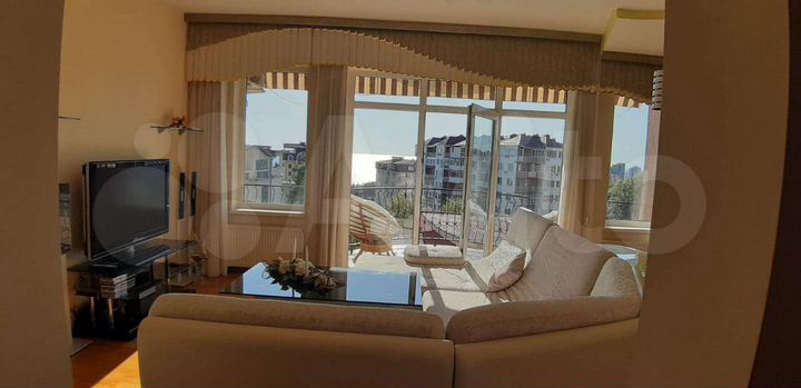 3-к. квартира, 104 м², 3/4 эт.