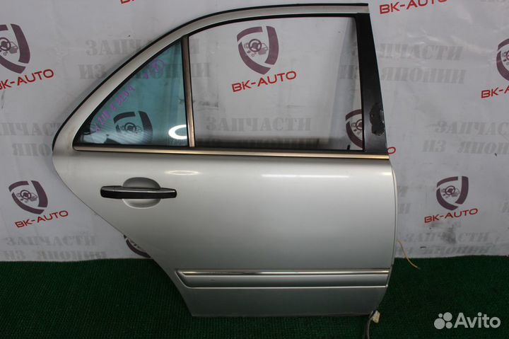 Дверь задняя правая на Mercedes-Benz E-Class W210