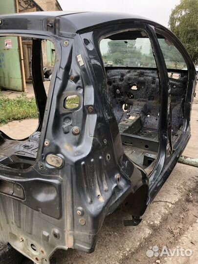 Крыло заднее четверть прав peugeot 107 1.0 мт