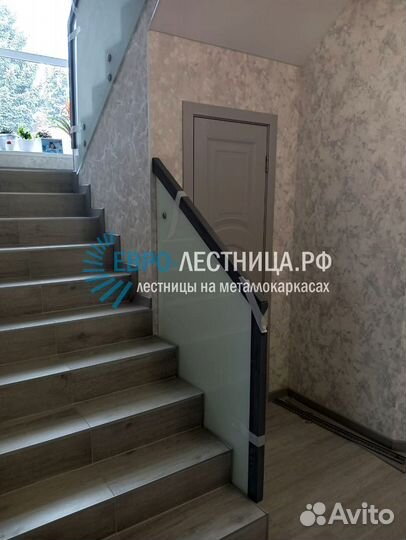 Лестница на металлокаркасе