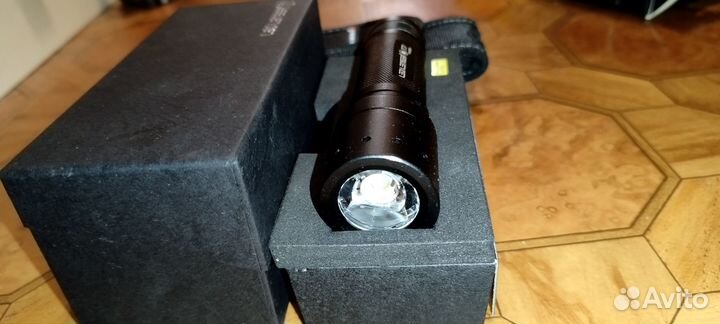 Фонарь профессиональный LED lenser T7