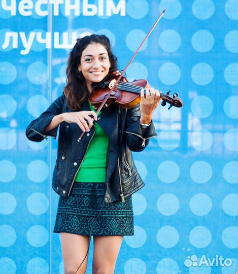 Скрипачка Музыкант