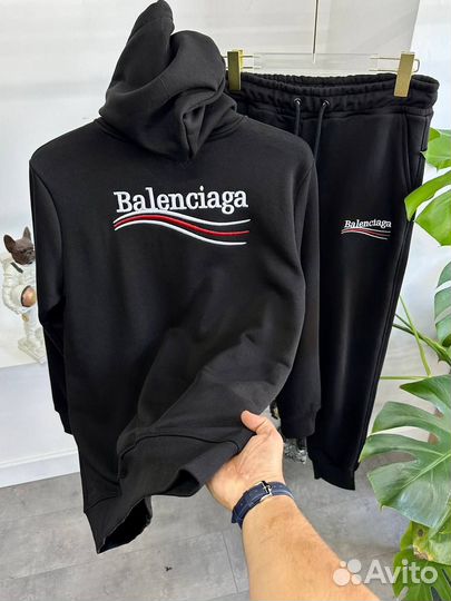 Спортивный костюм Balenciaga с капюшоном