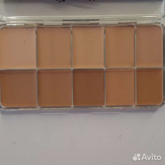 Палетка для визажа и контуринга