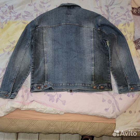 Куртка джинсовая